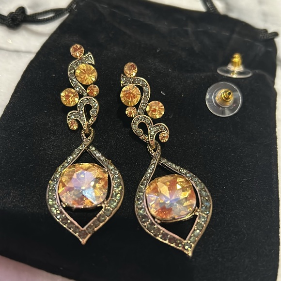 Champagne Gold & Olivine Swarovski Crystal Earrings-Boutique-NWT - Picture 4 of 8